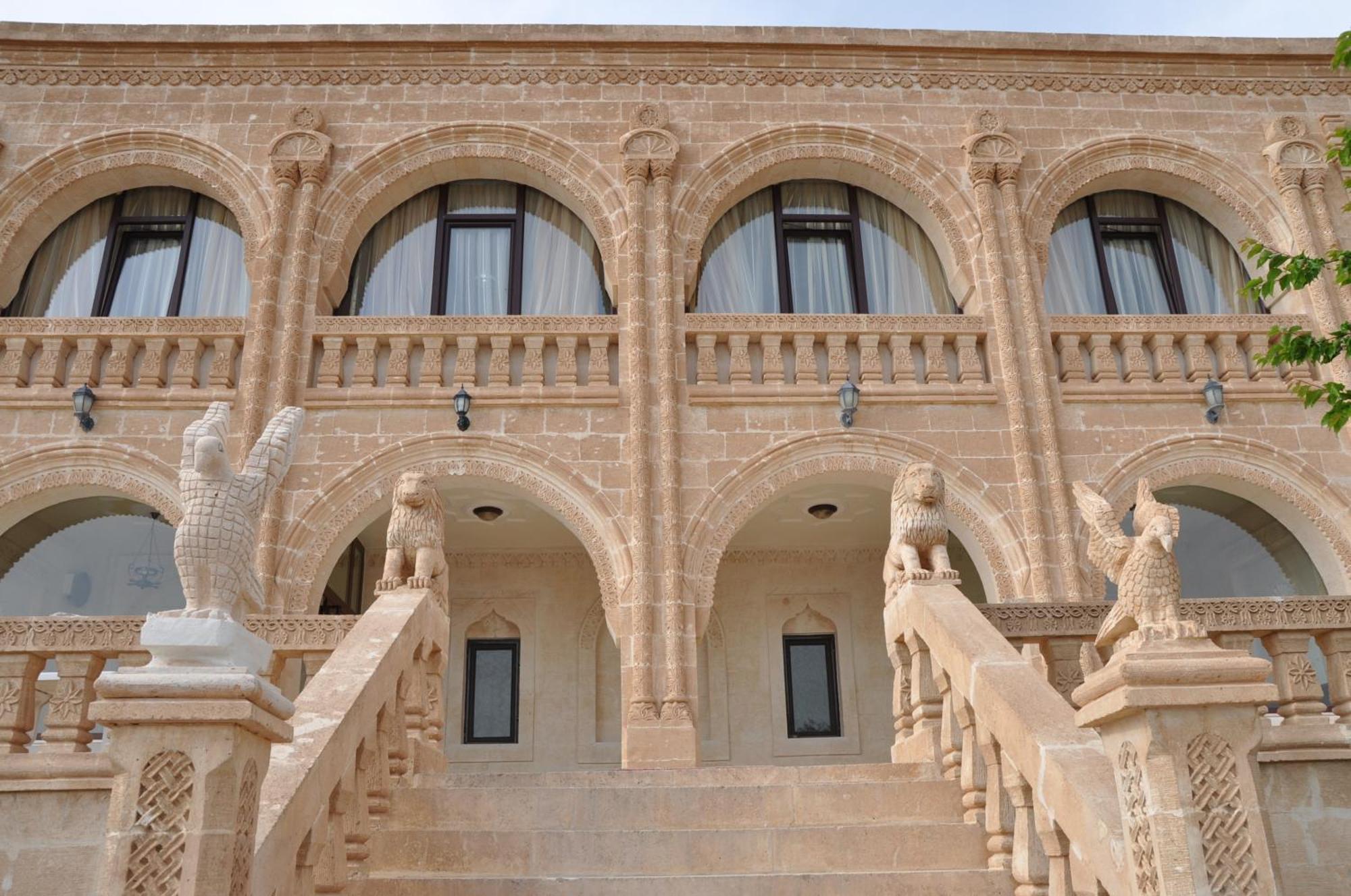Turabdin Hotel Midyat Buitenkant foto
