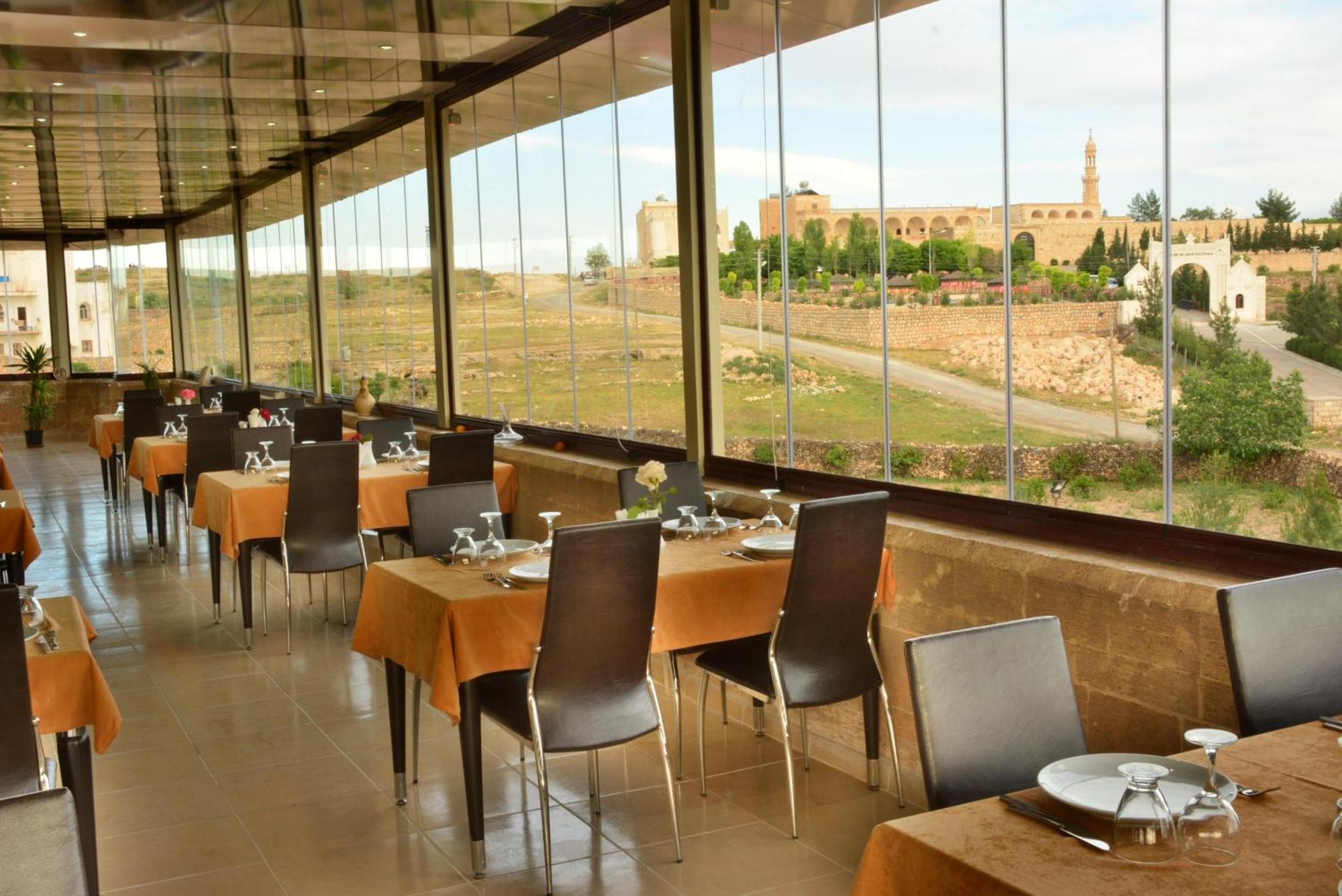 Turabdin Hotel Midyat Buitenkant foto
