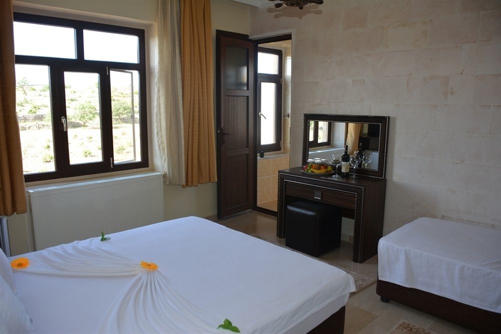 Turabdin Hotel Midyat Buitenkant foto