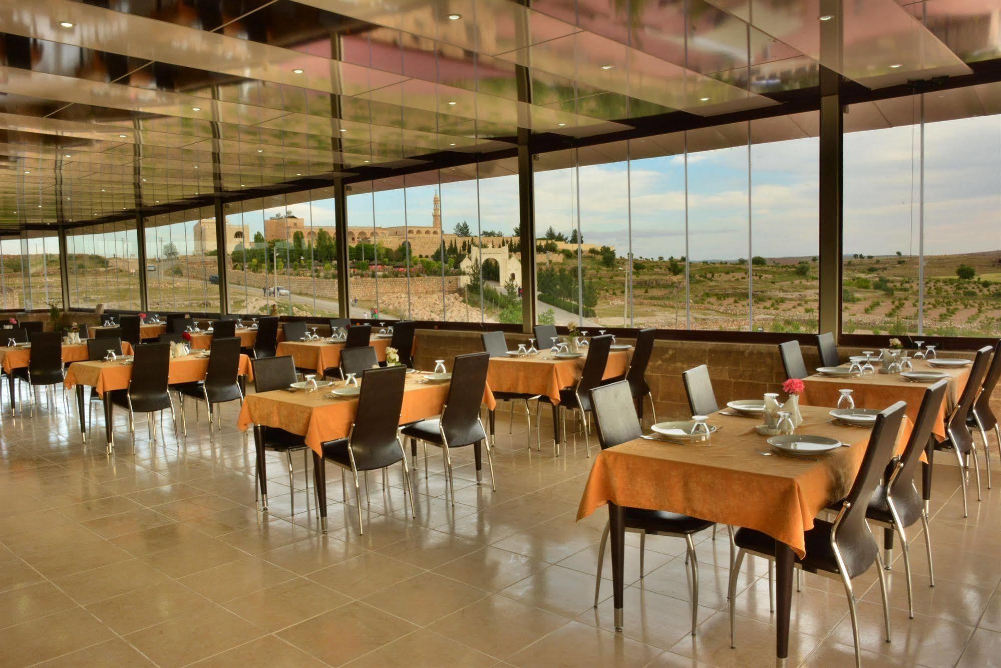 Turabdin Hotel Midyat Buitenkant foto