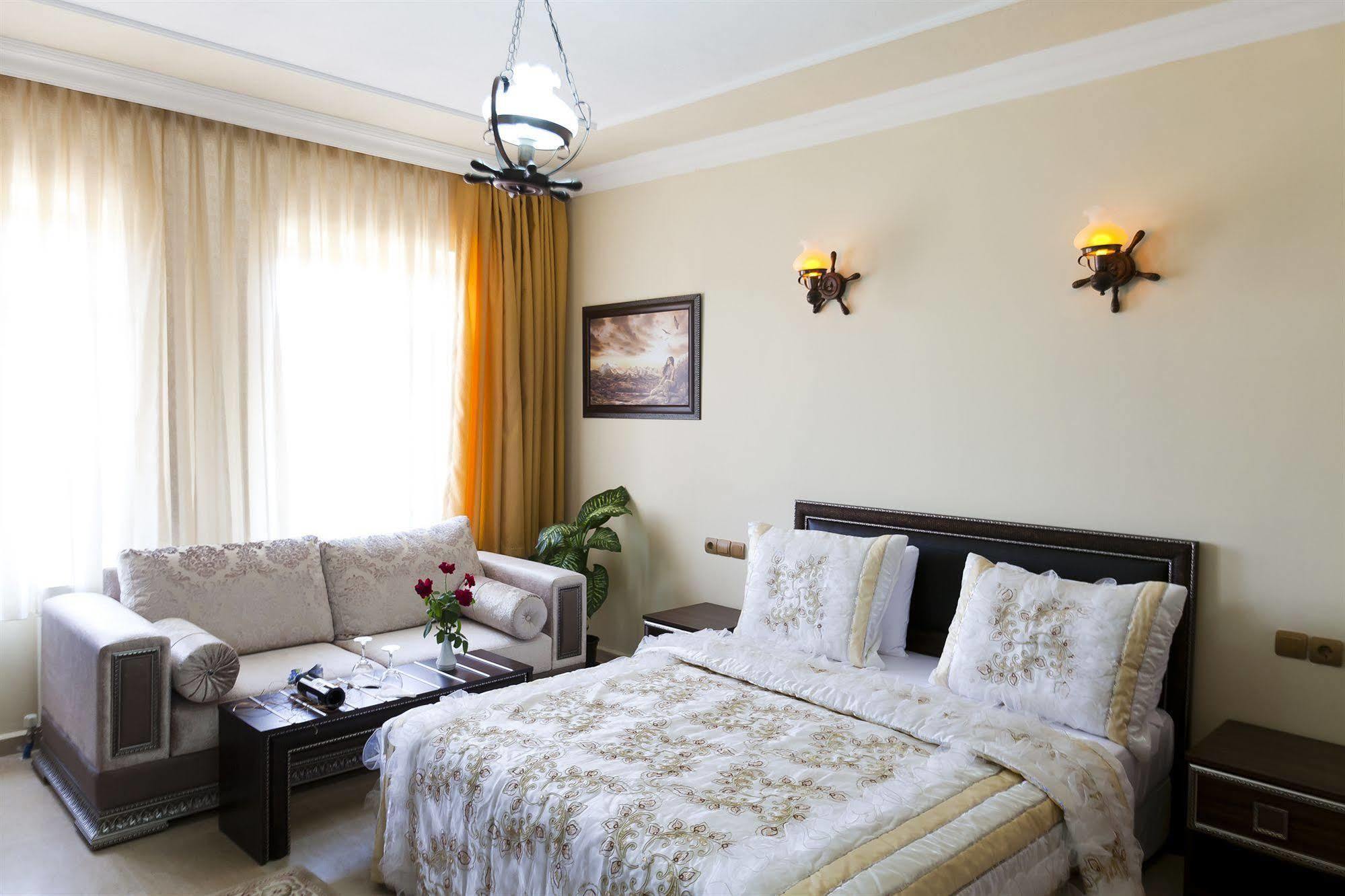 Turabdin Hotel Midyat Buitenkant foto